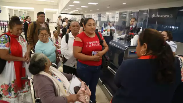 Los abuelitos viajan gracias al Programa Cabecitas Blancas del Indemaya