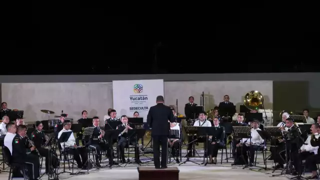 En el acto estuvieron presentes autoridades de ambas dependencias