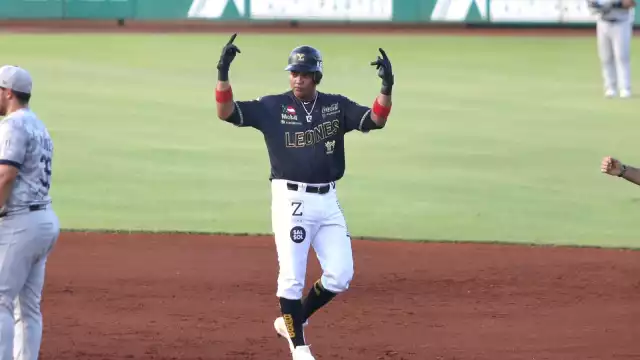 Las fieras se fueron adelante en la primera entrada