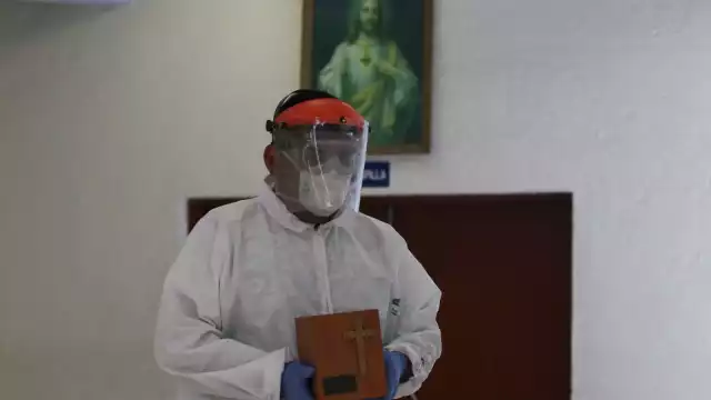 Muchas familias han sufrido los estragos de la pandemia, algunas personas han logrado sobrevivir pero muchas otras han perdido la batalla contra la cepa mortal