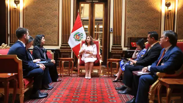 Dina Boluarte reemplazó a Pedro Castillo a pesar de la molestia de los peruanos