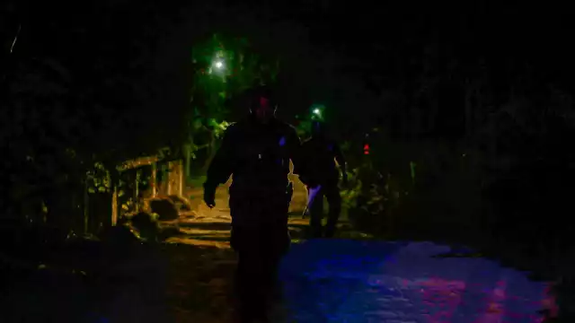 Taxistas de Cancún balean caseta de Policía en Puerto Morelos