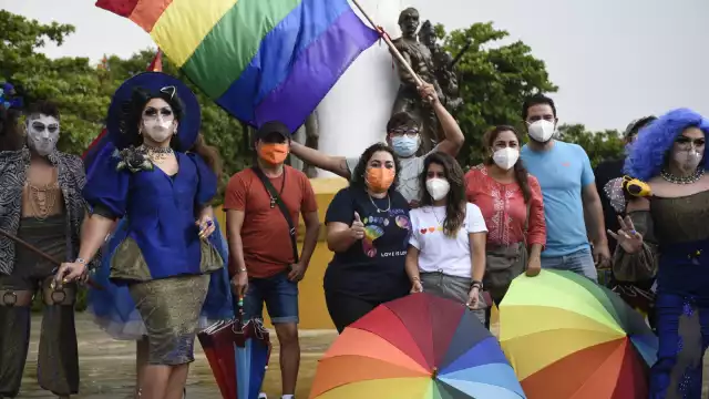 Con show drag se recordará con alegría a los fallecidos