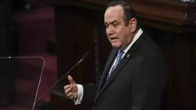 El presidente Alejandro Giammattei resultó ileso