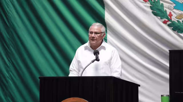 David Álvarez, uno de los postulados, dijo que el proceso era sólo una simulación, pues estaba decidido desde el Palacio de Gobierno