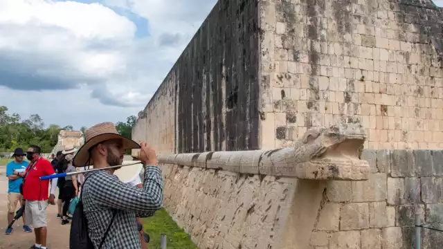 El evento por la Primavera no sólo beneficia al sector hotelero, también porque mucha gente que habita ahí
