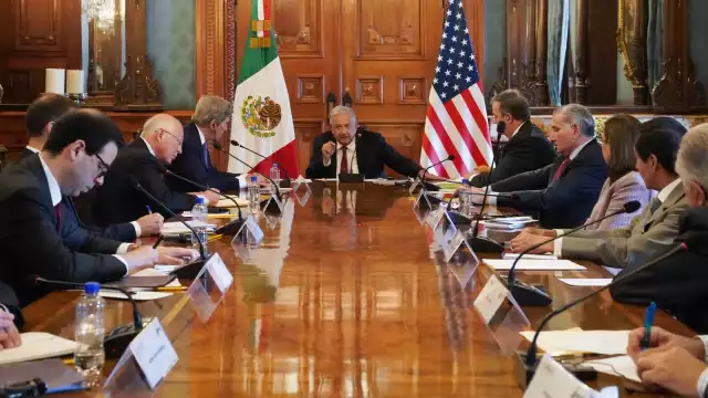 AMLO se reunió con John Kerry en Palacio Nacional