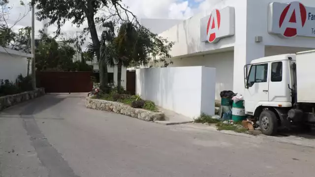 Vecinos de fraccionamientos cercanos denunciaron que mientras la basura aumenta en sus casa, la alcaldesa no sufre de este problema. Foto: Jorge Delgado