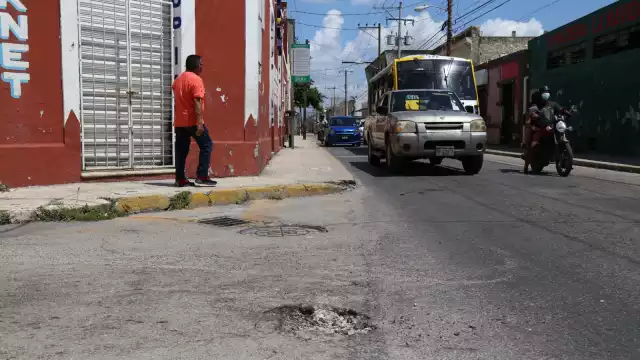 En dicho punto, la calle 69 es la que presenta mayor deterioro, con al menos un bache por cada calle