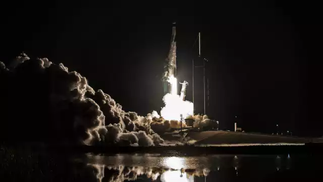 La nave de la NASA se acoplará con la EEI en unas horas