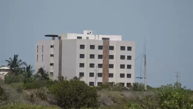 La clausura de Villas Marías en Sisal es insuficiente porque hay otros complejos que depredan la zona