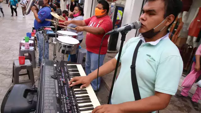 La tienda donde guardaban sus instrumentos fue clausurada