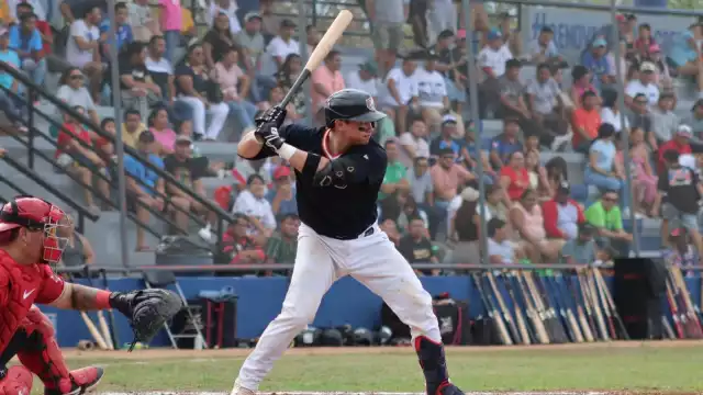 El partido se llevo acabo en el campo de Beisbol de la unidad deportiva "Riviera Maya" de Playa del Carmen