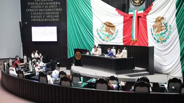 En el congreso local, los hombres ostentan el poder