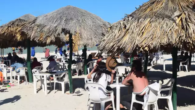 Visitantes del malecón de Progreso mencionaron que el costo de los platillos de los restaurantes es elevado