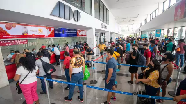 La empresa dice que el mayor problema es la aglomeración de personas al adquirir sus pasajes, pues sólo la minoría cumple señalamientos de la sana distancia