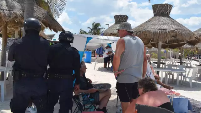 Turistas aseguraron que han tenido altertados con los palaperos en el área de playa de Progreso