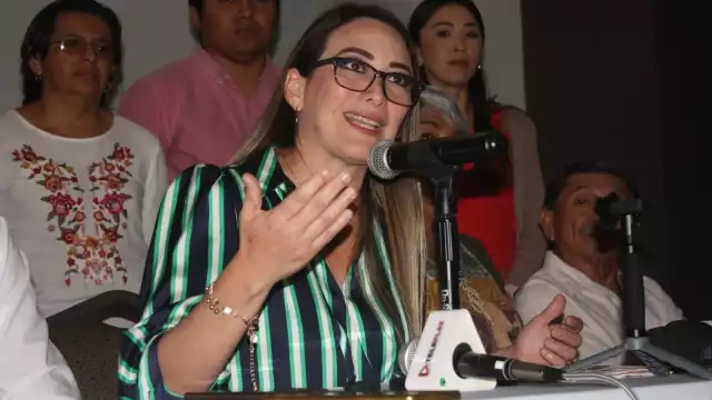 Mariana Pool señaló que buscará la Alcaldía de Motul desde otro partido