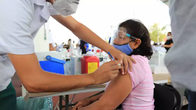 Junto con los adultos mayores, los docentes son prioridad