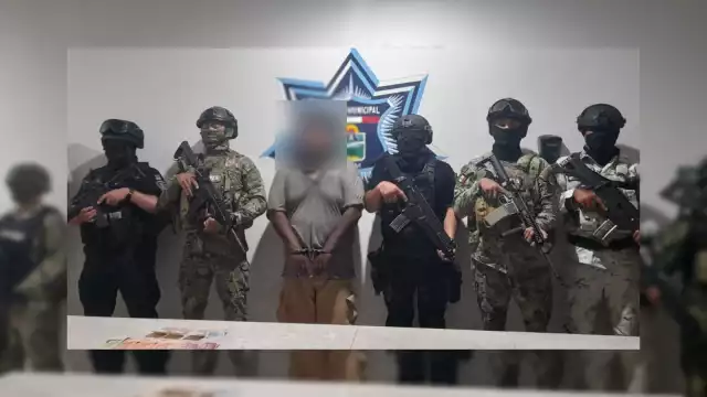 El detenido quedó a disposición de la Fiscalía General de Quintana Roo, donde se definirá su situación legal por traer droga