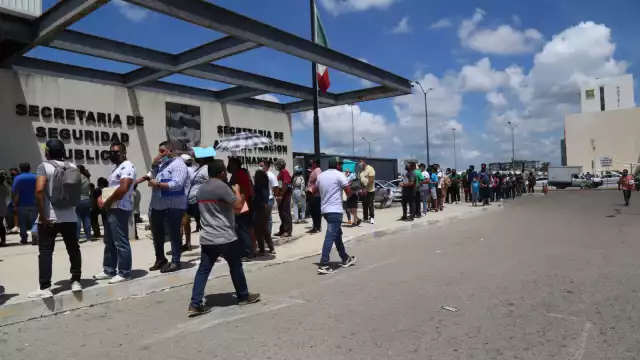 Anteriormente se atendía a 300 asistentes, pero conforme se acerca la fecha límite, la afl uencia va en aumento