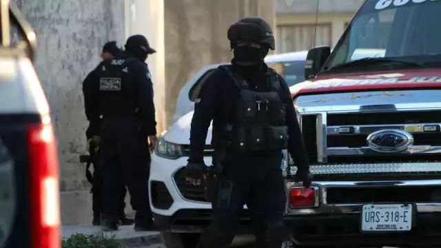 Su detención se generó minutos después de que saliera de las instalaciones de la FGE, con rumbo a una de las principales avenidas de la colonia San Miguel