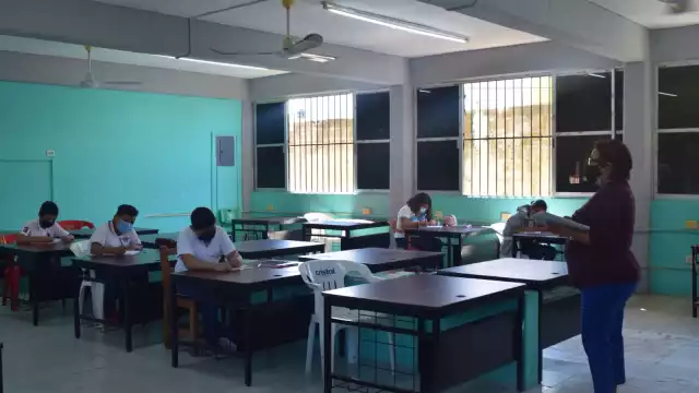 Los jóvenes a veces no suele seguir los protocolos de higiene, de ahí que se den los contagios