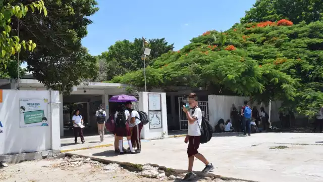 Los alumnos acusan que la prefecta les pide dinero y los maltrata psicológicamente