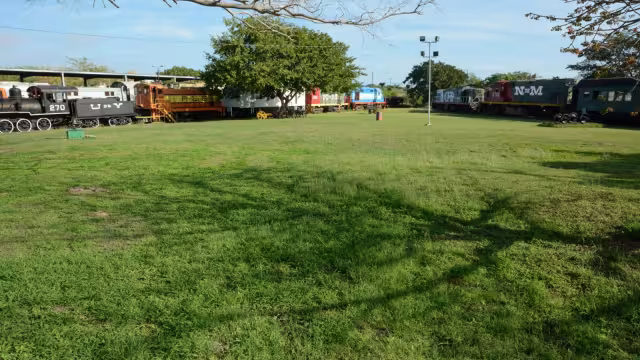 Los vecinos lo apodaron el Central Park Meridano, ya que contempla ocho hectáreas de parque arbolado