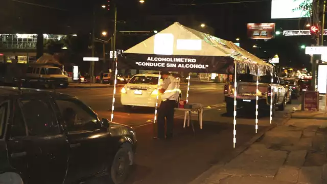 Actualmente operan siete puntos de revisión, pero se prevé que aumenten a 24 o 30, según las autoridades de la Ciudad de México