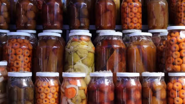 Tinún se encuentra ubicado a 8 km de la cabecera municipal de Tenabo