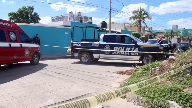 Al lugar llegaron también elementos del Ejército Mexicano quienes se retiraron unos minutos después