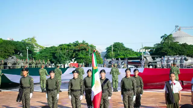 Con la ceremonia por la Consumación de la Independencia de México, se cierran los eventos del mes patrio en Mérida