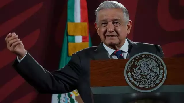 AMLO anticipó una nueva reforma para el tope de salarios de altos funcionarios y la aplicación de nuevas medidas de austeridad