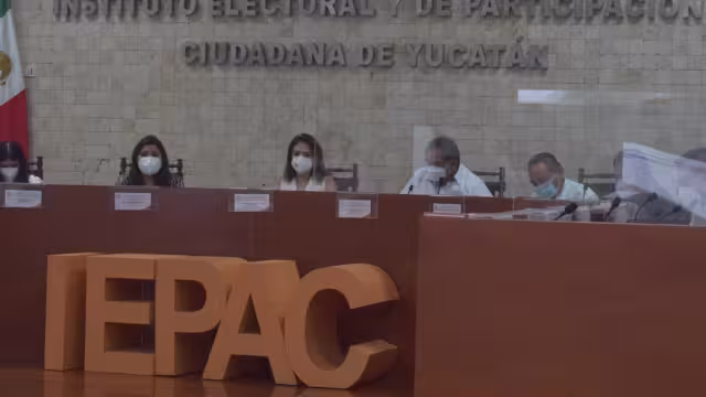 En las elecciones alcaldesas se reeligieron y ganaron