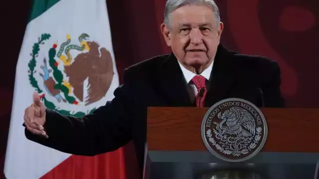 El Presidente dice que hay “hasta extravagancias” en los gastos del órgano electoral