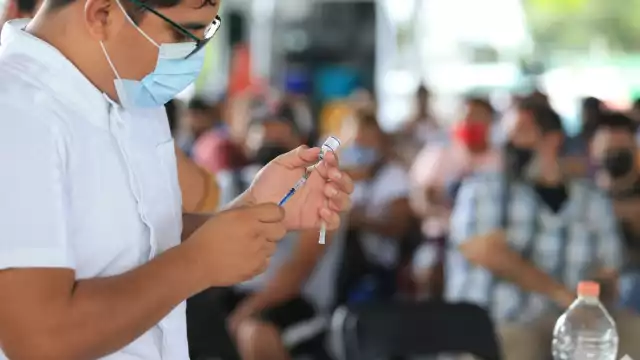 El menor de 12 años de Chetumal, fue inmunizado conforme al Plan Nacional de Vacunación