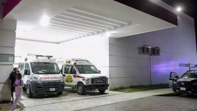 La mayor parte de su cuerpo está quemado como resultado de su intento de suicidio