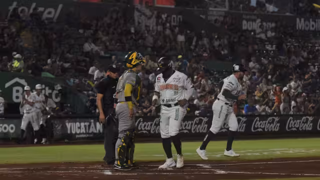 Leones de Yucatán vencieron 7 a 0 a los  Pericos de Puebla en la temporada regular de la LMB