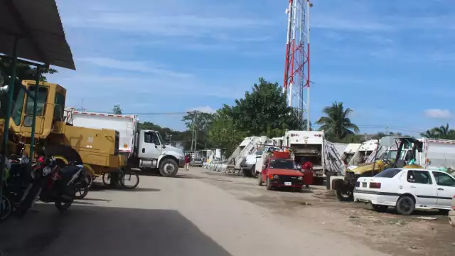 Por protesta, familias se quedan sin recoleta de basura en Chetumal