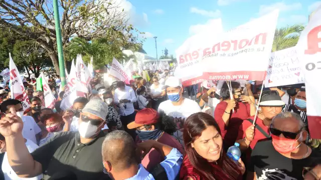 
El dirigente de Morena dio a conocer que el 31 de octubre y 1 de noviembre se hará el registro para aspirantes a la Cámara de Diputados y al Senado de la República.
