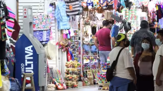 Los comerciantes indicaron que, pese a la eliminación del cubrebocas en espacios abiertos en Quintana Roo, mantendrán la medida en sus establecimientos