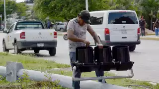 Renovación lenta de semáforos en Cancún: Quejas por fallas en cruces
