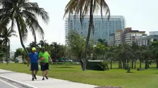 El presidente de la Asociación de Hoteles de Cancún, Puerto Morelos e Isla Mujeres, Jesús Almaguer, indicó que ya se encuentran preparados ante la llegada de algún ciclón