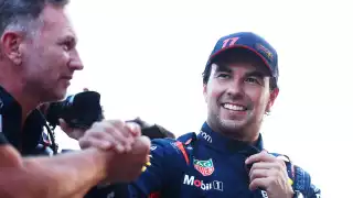 Checo Pérez vuelve a subir al podio con un segundo lugar