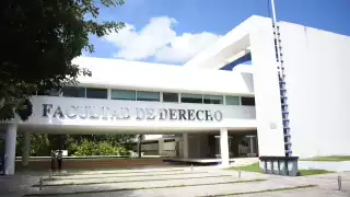 Estudiantes de Derecho destapan presunto acto de corrupción en la Facultad de la UADY