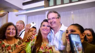 Ante un eufórico público, Marcelo Ebrard pidió a yucatecas la oportunidad “de trabajar con ustedes para construir el segundo piso de la transformación”