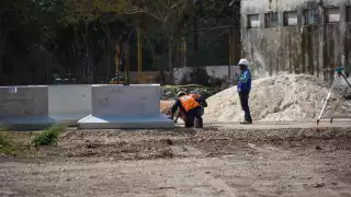Grúas removerán locomotoras y vagones del Museo del Ferrocarril como parte de los trabajos en La Plancha