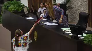 Fabiola Loeza presenta en tribuna una iniciativa para Declarar a la Partería Tradicional Yucateca como patrimonio cultural