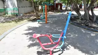 Por si la energía eléctrica sea el único problema, el lugar luce deteriorado, por lo que se gestionan recursos para darle mantenimiento integral